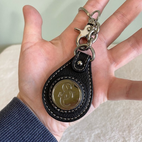 Sophia Caperelli Black Leather Belt Loop Purse Charm Clip Keychain - Picture 2 of 7